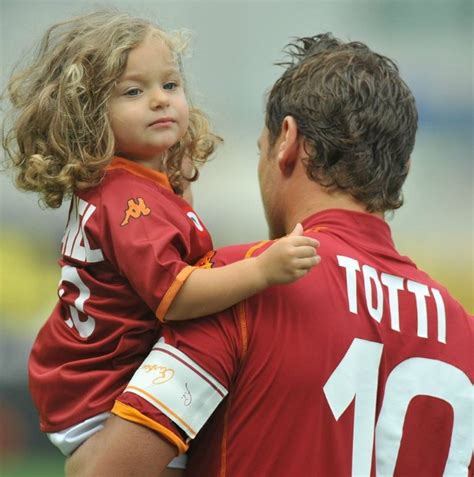 chanel totti da piccola|Chanel Totti amore.